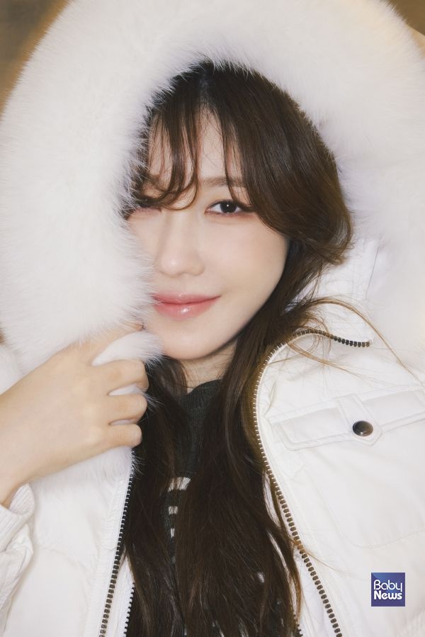 올리비아로렌, 이지아 겨울 화보_‘2025 FW 시즌오프 프로모션’ 주요 제품 착용. ⓒ올리비아로렌