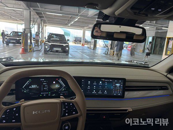 액티언 하이브리드 운전자 시야. 사진=양정민 이코노믹리뷰 기자