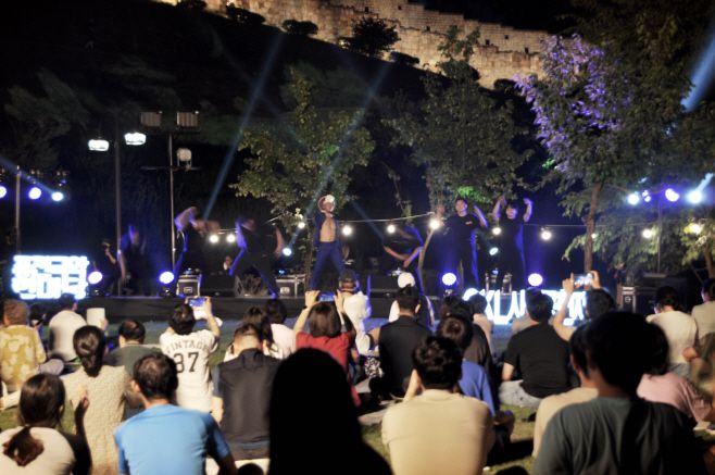 지난 25일 수원화성에서 열린 퓨전국악 한마당/GKL사회공헌재단 제공