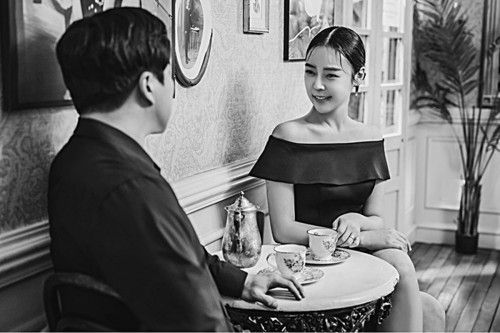 이하 최한빛과 예비신랑이 담긴 웨딩 사진