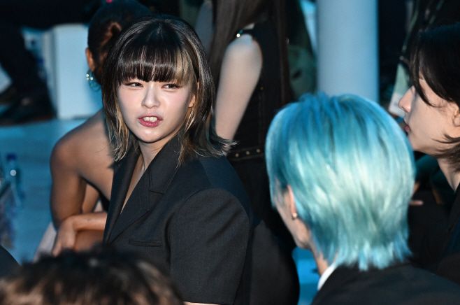 트와이스 정연이 26일 서울 강남구 코엑스에서 열린 갤럭시 언팩 행사에 참석 하고 있다. /송의주 기자