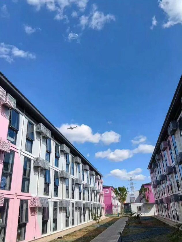 최근 쪽방촌으로 변신한 베이징 팡창병원 전경. 원룸 임대료가 1200 위안에 불과하다./익명의 독자 사회관계망서비스(SNS).