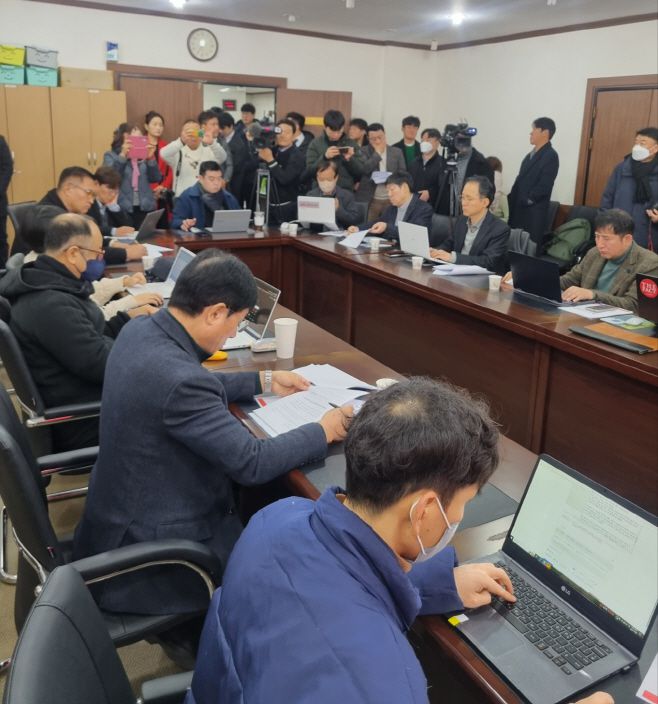 노승권 태평양 대표변호사는 6일 오전 국민의힘 대구시당에서 기자회견을 갖고 제22대 국회의원 대구 중구남구 출마를 공식화했다./권병건 기자