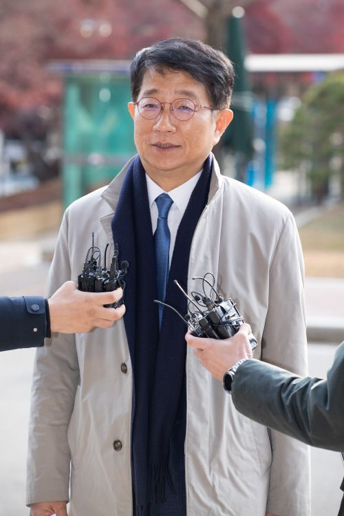 박상우 국토부 장관 후보자가 출근길에 취재진을 만나 답변을 하고 있다. /국토부