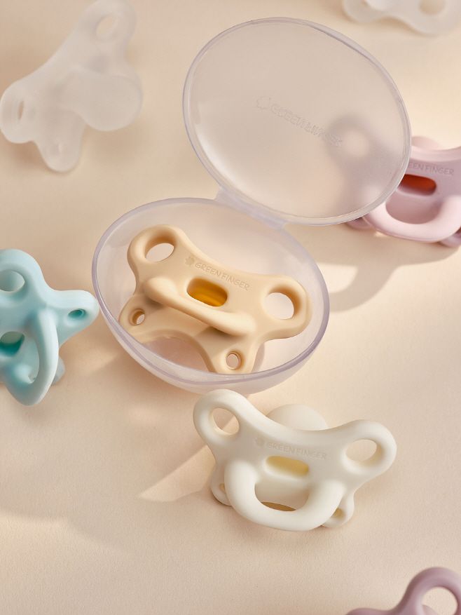 유한킴벌리 그린핑거 베베그로우 '올 실리콘 나비 쪽쪽이' 이미지.