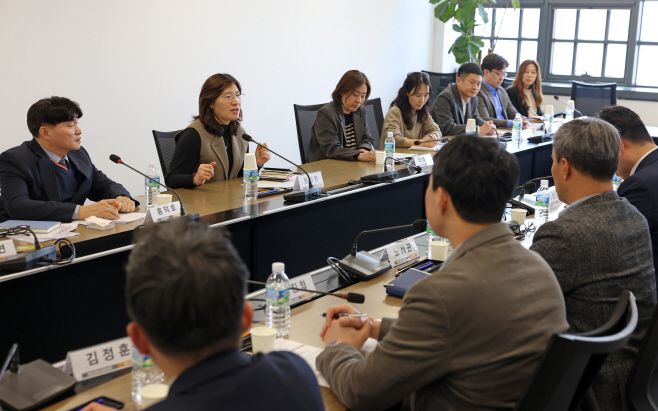 장미란 문화체육관광부 제2차관이 지난 19일 서울 종로구 국립현대미술관에서 간담회를 진행하고 있다. 기사와 관련 없음. / 문체부 제공