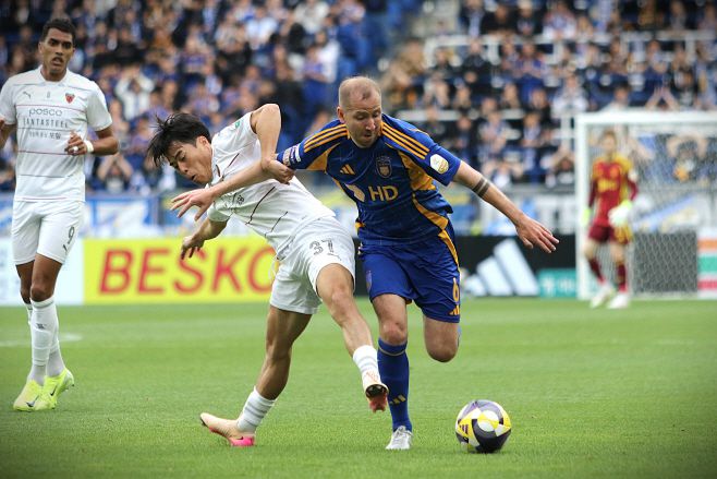 중앙에서의 강한 피지컬과 커버 범위를 보여주는 보야니치는 울산의 미드필더로 핵심적인 역할을 맡는다. / 사진 전형찬 선임기자