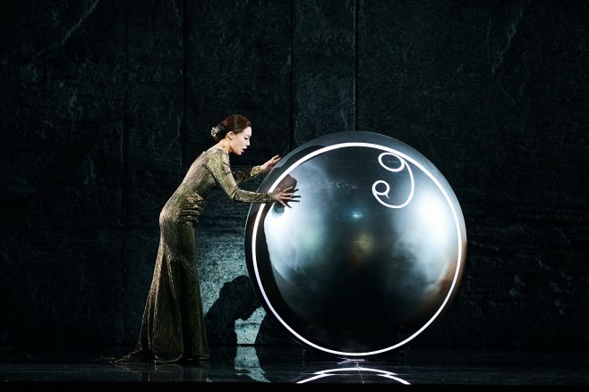 오페라 '물의 정령'의 한 장면. /예술의전당