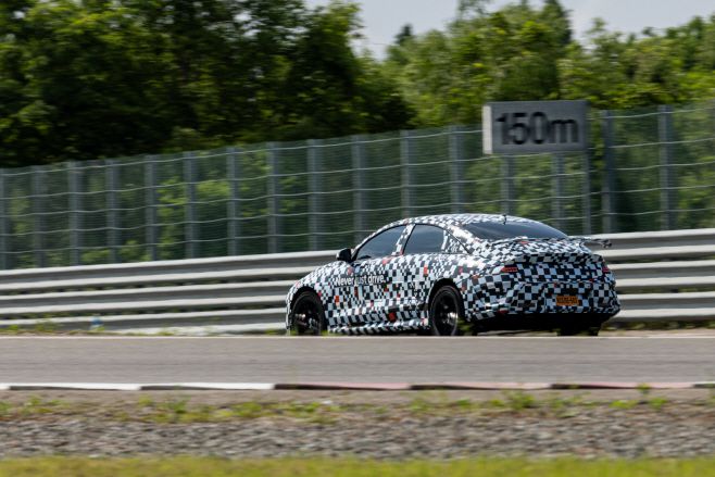 트랙 주행 중인 아이오닉6N./현대차