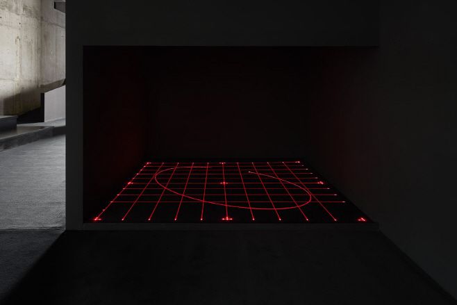 사진: 'exp #1'(2021), 180 Strand 전시 전경 / 사진: Jack Hems