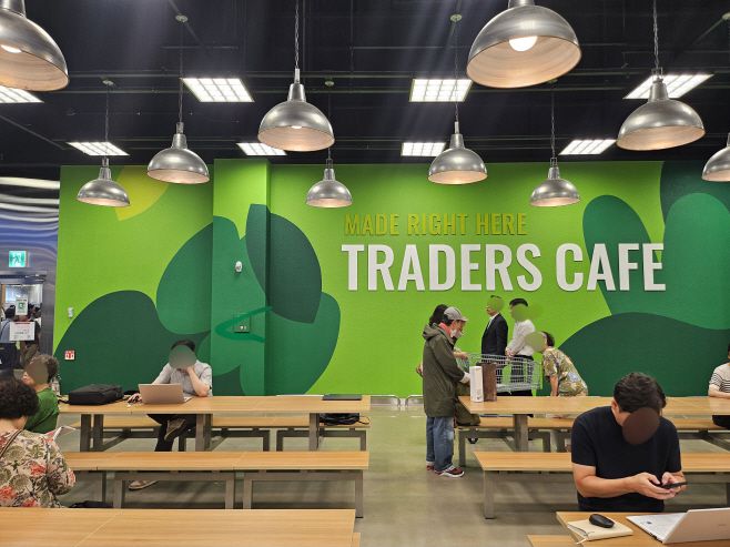 트레이더스 구월점의 최대 170여명을 수용할 수 있는 'T-카페'/강혜원 인턴기자