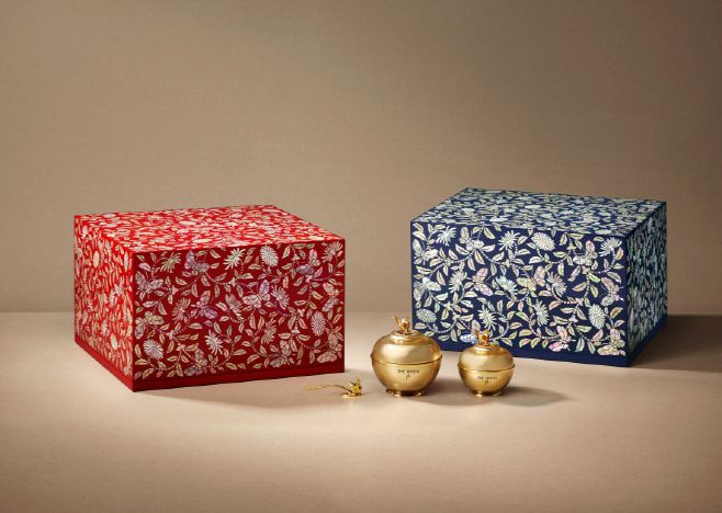 LG생활건강 국가 정상 배우자 더후 환유고 나전칠기 선물세트./LG생활건강