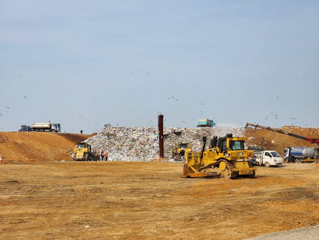 인천시 서구에 위치한 수도권매립지의 3-1매립장 모습./정순영 기자