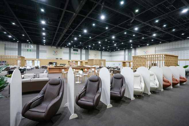 2025년 APEC 정상회의 수행원 라운지에 설치된 세라젬 파우제 M6./세라젬