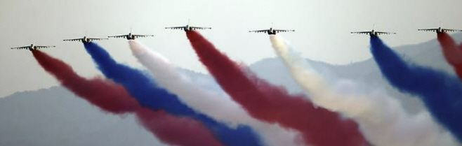 북한 노동신문은 "조선인민군 공군 창설 80주년 기념행사가 28일 제2공군사단 59길영조영웅연대 갈마비행장에서 성대히 진행됐다"라고 보도했다. 2025.11.30 북한 노동신문