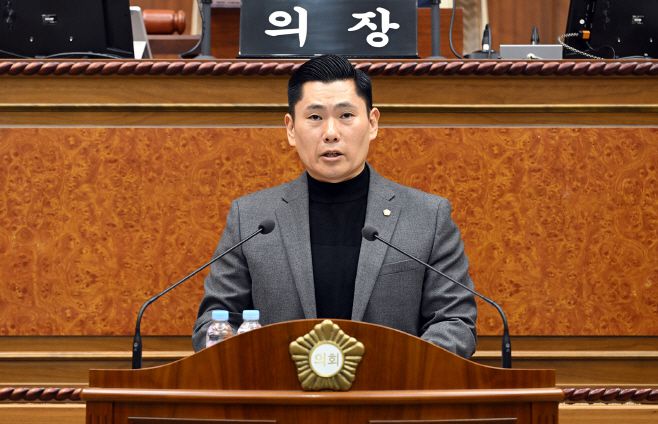 김지호 의정부시의원이 5일 열린 본회의에서 5분 자유발언을 하고 있다./의정부시의회