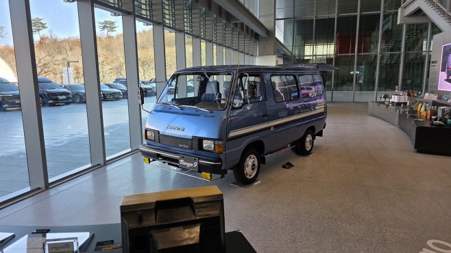 5일 경기 용인시 기아 비전스퀘어에 전시된 기아 봉고 차량의 모습./김정규 기자