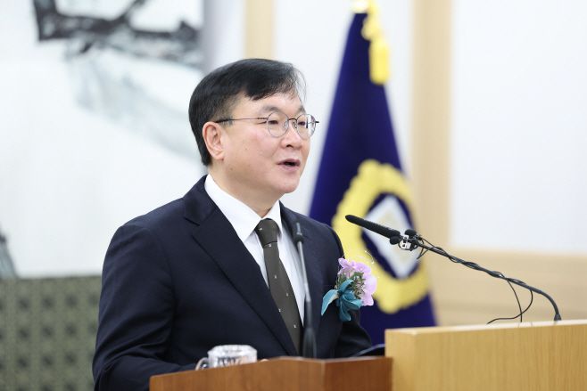 박영재 신임 법원행정처장이 16일 제28대 법원행정처장 취임식에서 발언을 하고 있다. /대법원
