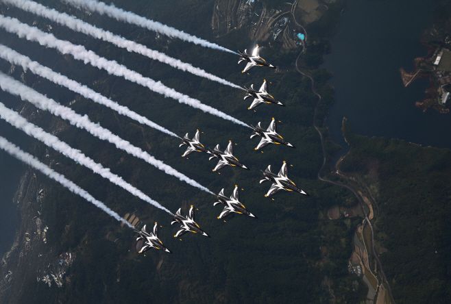 공군 특수비행팀 블랙이글스 /공군