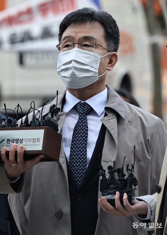 대장동 개발 로비·특혜 의혹 사건의 핵심 인물 중 한 명인 화천대유자산관리 대주주 김만배 씨. 동아일보DB.