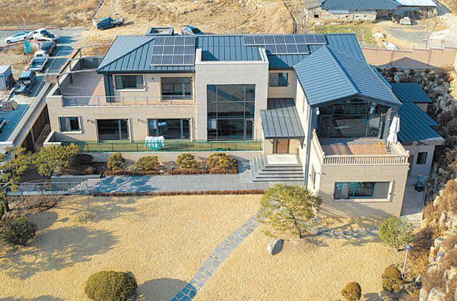 박근혜 전 대통령이 사저로 쓸 것으로 알려진 대구 달성군 유가읍의 주택 모습. 박 전 대통령은 22일 전후 퇴원한 뒤 국회의원 시절 지역구였던 달성군으로 내려가 이 집에 머물 예정이다. 매일신문 제공