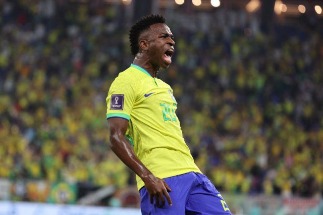 5일 오후(현지시간) 카타르 도하 스타디움974에서 열린 2022 카타르 월드컵 16강 대한민국과 브라질의 경기에서 득점에 성공한 브라질 비니시우스 주니오가 기뻐하고 있다. 2022.12.6/뉴스1