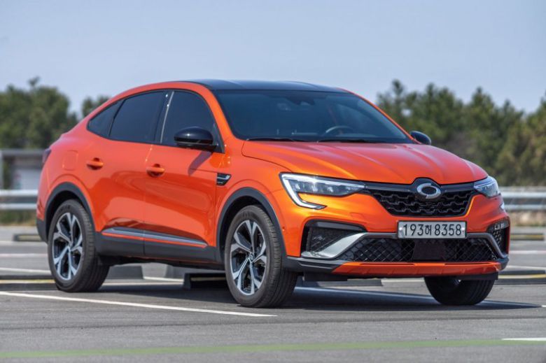 시승기에 활용한 차량은 일반 트림에 고속화 도로 및 정체 구간 주행보조(HTA)와 9.3인치 내비게이션, 전자식 변속기 e-시프터까지 포함된 인스파이어(INSPIRE) 트림이다. 출처=IT동아