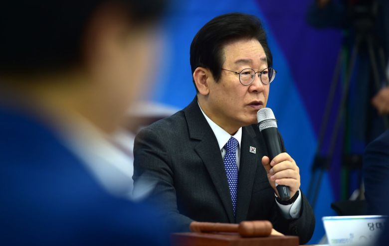 이재명 더불어민주당 대표가 10일 오전 대구 중구 더불어민주당 대구시당 김대중홀에서 열린 제105차 현장 최고위원회의에 참석해 발언하고 있다. 뉴시스