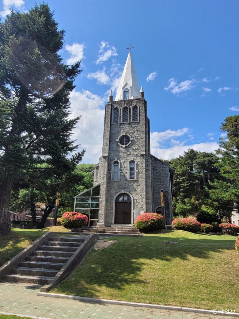 ‘울주 천주교 순례길’ 중 2코스 출발점인 언양성당. 울주=이진구 기자 sys1201@donga.com