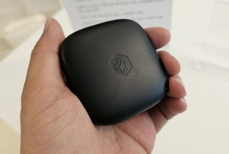 43g의 가벼운 무게 덕분에 휴대성은 좋다 (출처=IT동아)