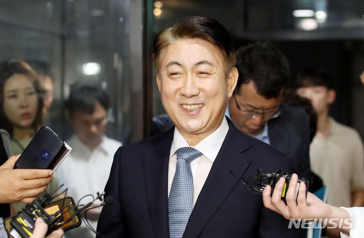 동아일보