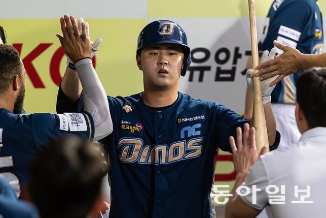 홈런 2개, 2루타 1개를 날린 NC 김형준. NC 제공