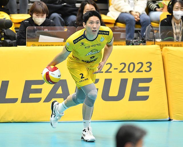 서브를 넣고 있는 황택의. 한국배구연맹(KOVO) 제공