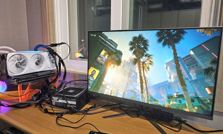 ‘사이버펑크 2077’은 레이 트레이싱, DLSS 3.0 등의 최신 기술을 다수 지원하는 게임이다 / 출처=IT동아