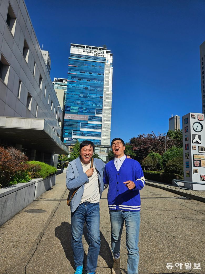 ‘자기에 대해 잘 아는 것’이 ‘서로를 위한 것’이라고 확신하는 두 사람.  각자 더 매력적인 ‘신창석’과 ‘이정용’이 되면서 우정이 더 깊어만 간다. 유재영 기자 elegant@donga.com