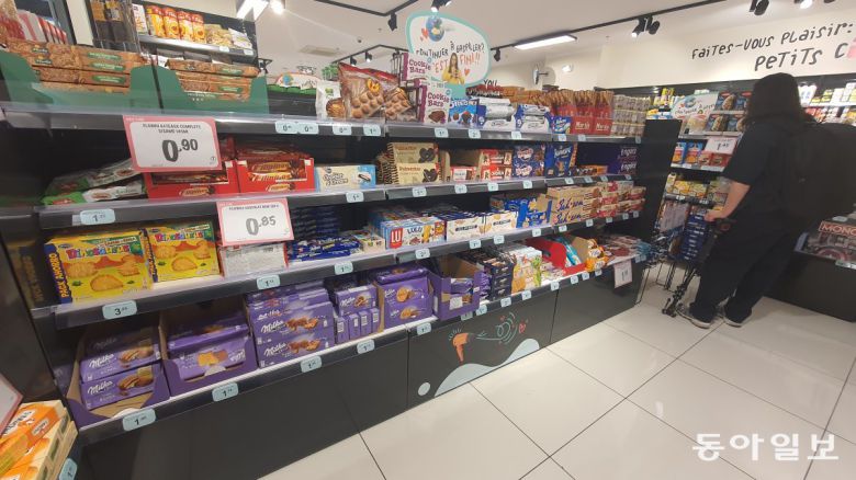 프랑스 파리의 한 재고용품 판매점. 파리=조은아 기자 achim@donga.com