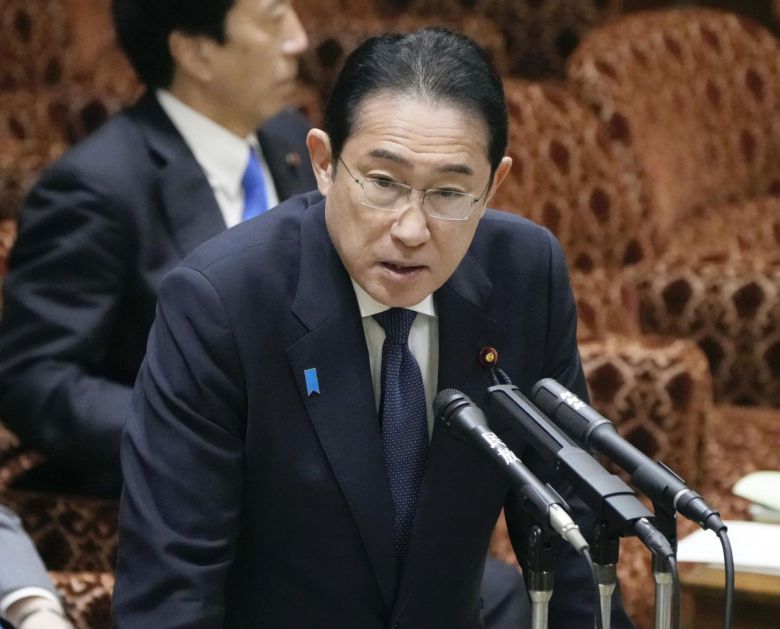 기시다, 참의원 예산위 참석 기시다 후미오 일본 총리가 25일 참의원(상원) 예산위원회에서 발언하고 있다. 기시다 총리는 김여정 북한 노동당 부부장이 담화를 발표한 데 대해 “북한과의 대화가 중요하다”고 밝혔다. 도쿄=AP 뉴시스