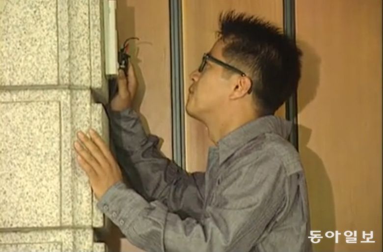 조영구는 대한민국 최고의 연예 리포터로 범접할 수 없는 족적을 남겼지만 남들에게 말할 수 없는 외로움과 아픔이 있었다. 민감한 연예계 사건, 사고 이슈 현장을 쫓아다니다보니 연예계에서 오해를 많이 받았다. 할 일을 했지만 되돌아오는 건 싸늘한 시선이었다. 유튜브 캡쳐.