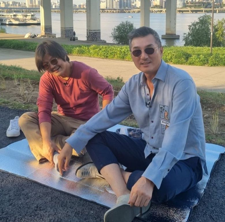 언제 어디서든 속시원하게 연기 얘기로 소통할 수 있는 사람이 있다는 것만으로 행복하다. 장세진 인스타그램