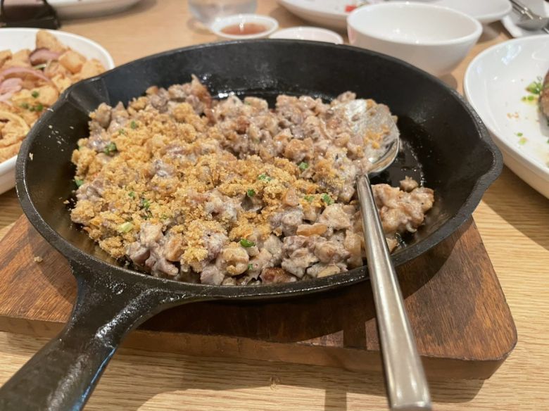 마남 메뉴 ‘하우스 크리스피 시시그’. 이혜원 동아닷컴 기자 hyewon@donga.com