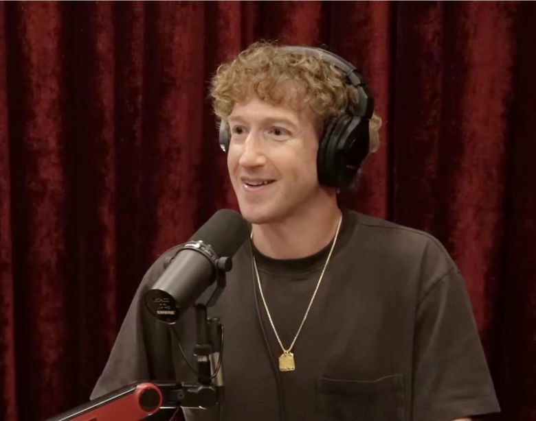 11일(현지 시간) 유명 팟캐스트 방송 ‘조 로건 익스피리언스’에 출연한 마크 저커버그 메타 최고경영자(CEO). 사진 출처 조로건익스피리언스 유튜브 캡처