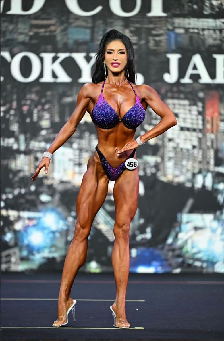 박재진 씨가 지난해 일본 도쿄에서 열린 국제보디빌딩연맹(IFBB) 세계피트니스 및 보디빌딩 선수권대회에 출전해 포즈를 취했다. 박재진 씨 제공.