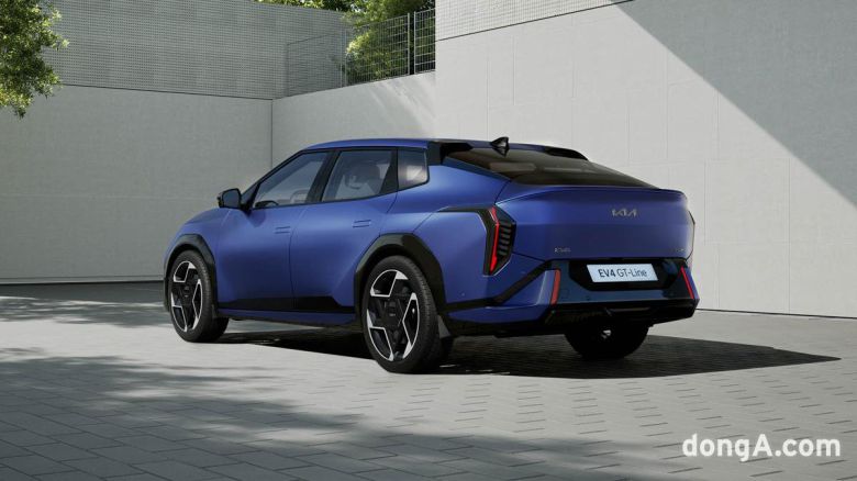 기아 EV4 세단 GT라인