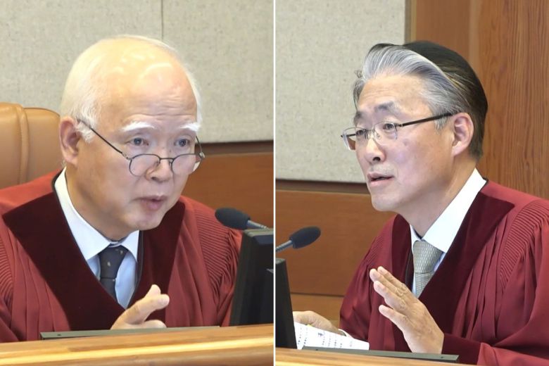 (왼쪽)정형식 재판관, 김형두 재판관.