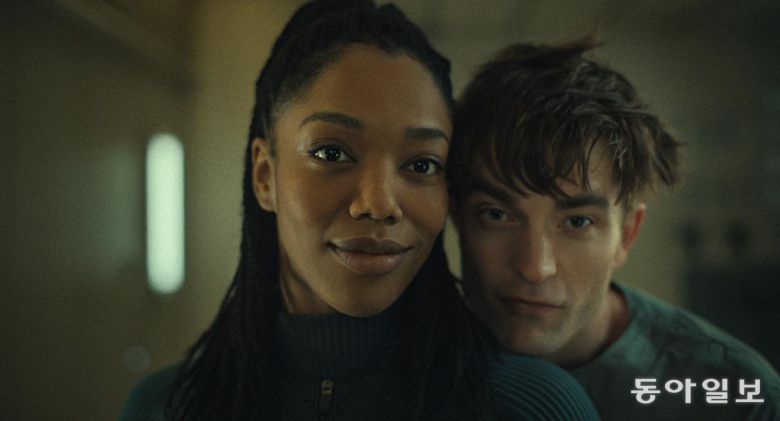 미키17. 워너브러더스 제공