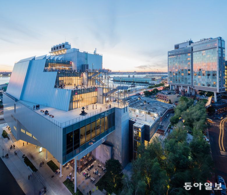 휘트니미술관 제공