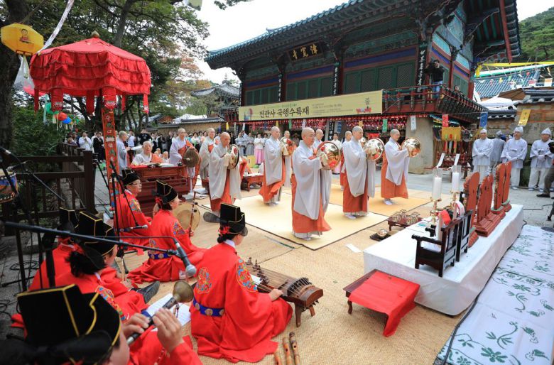 지난해 가을 열린 서울 은평구 진관사 국행 수륙재. 진관사수륙재보존회 제공.