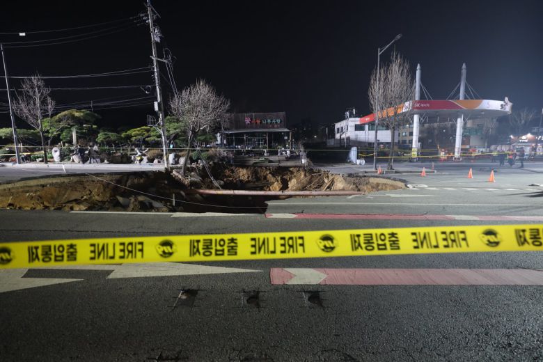 동아일보