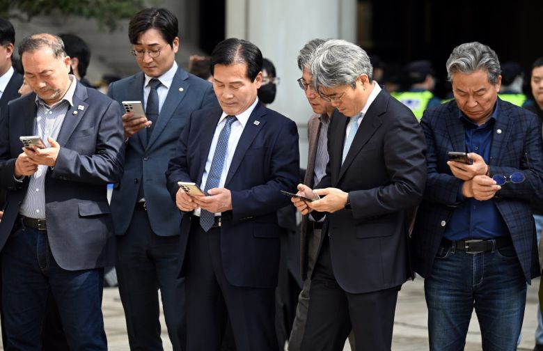 동아일보