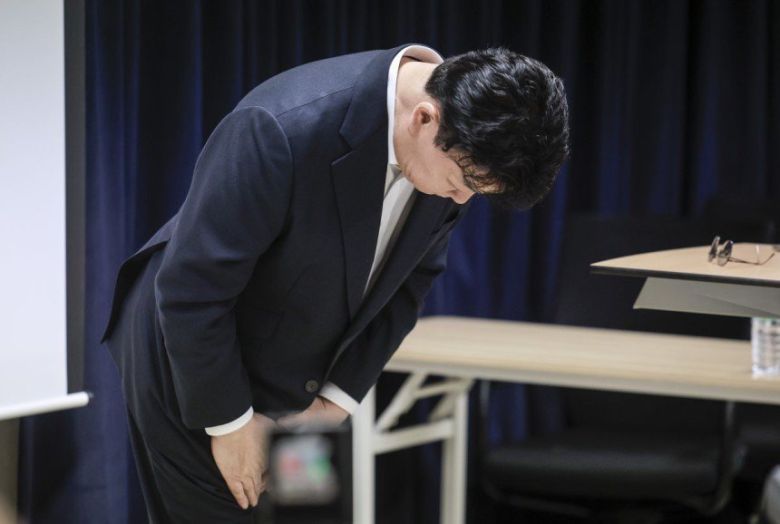 동아일보